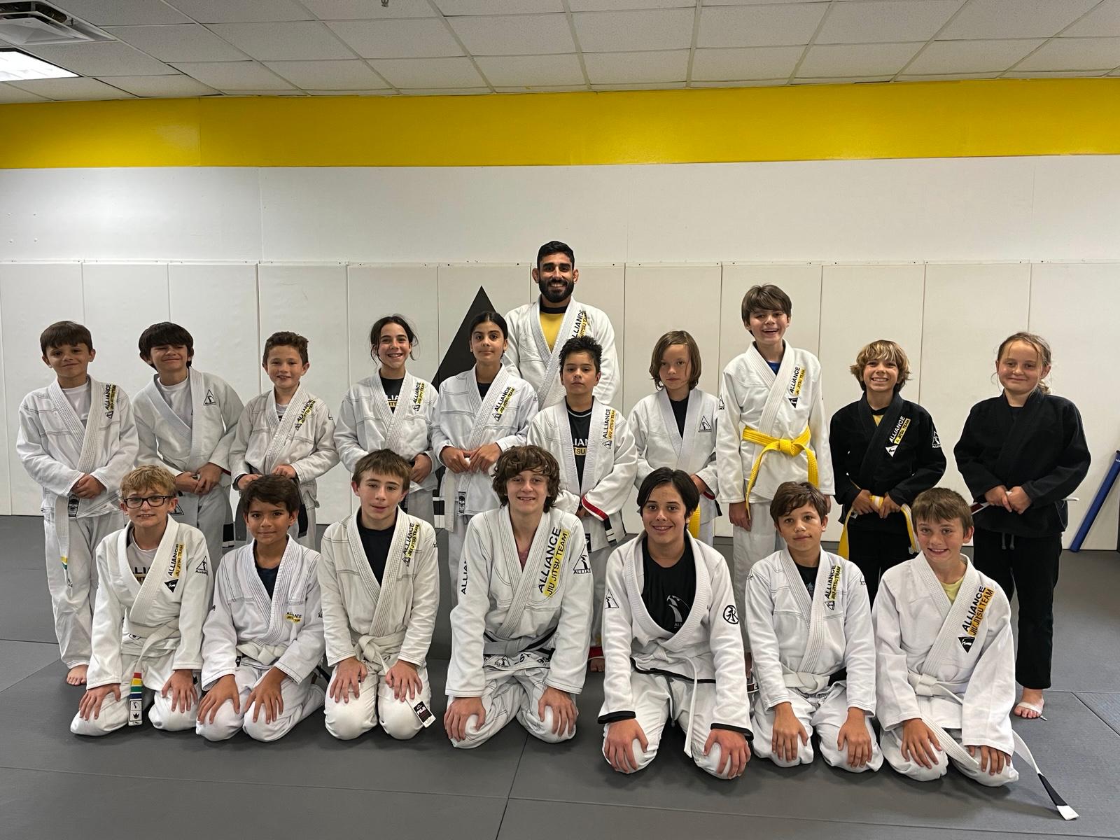 Kids and teens class group photo at Alliance Key Biscayne